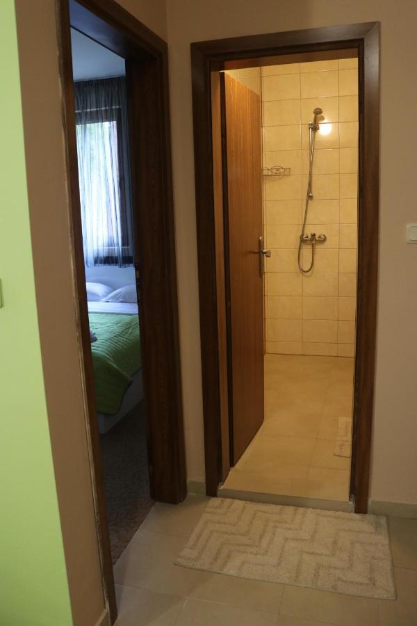 팜포로보 Winter Аpartments Gerovi 아파트 외부 사진