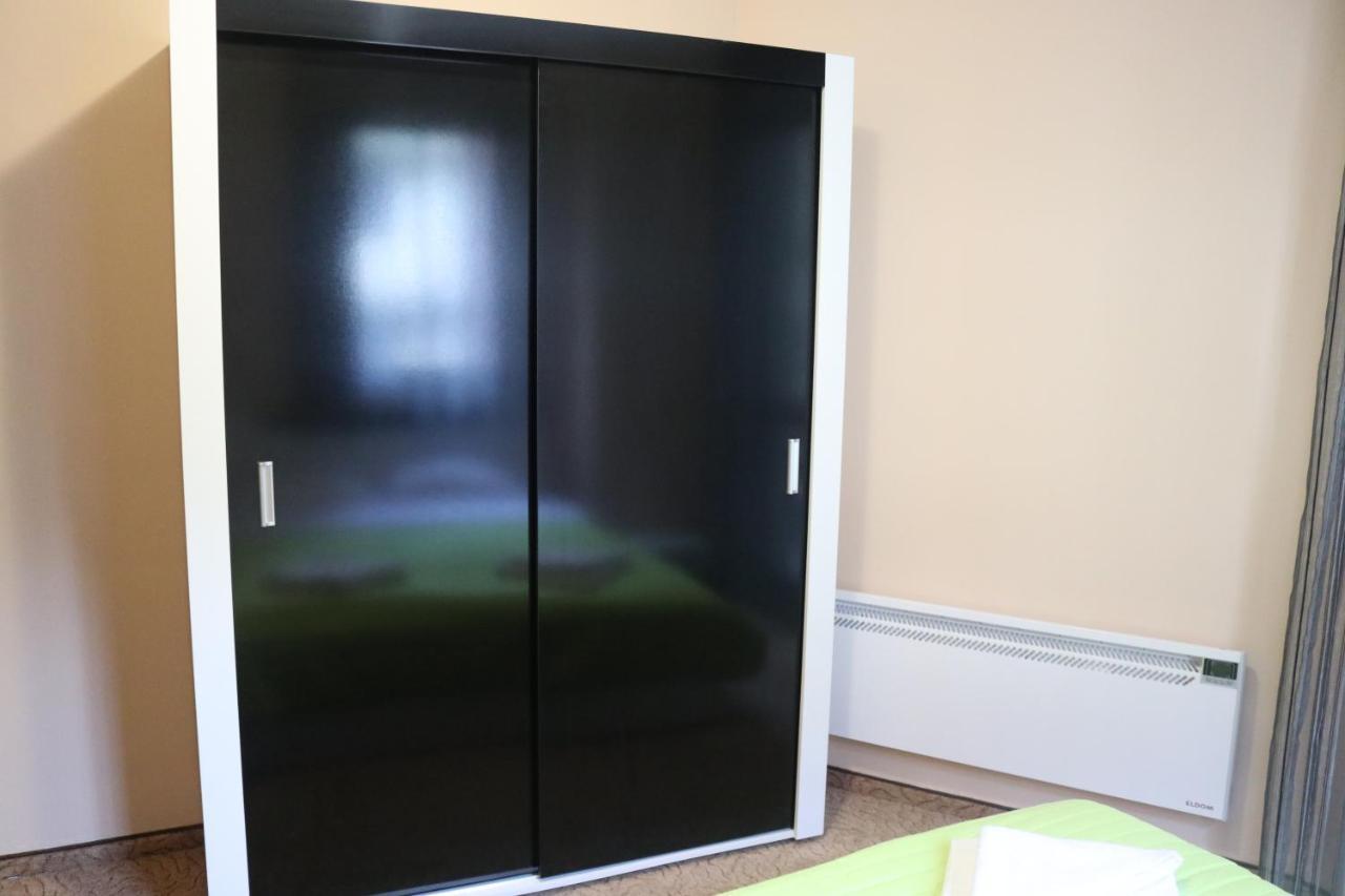 팜포로보 Winter Аpartments Gerovi 아파트 외부 사진