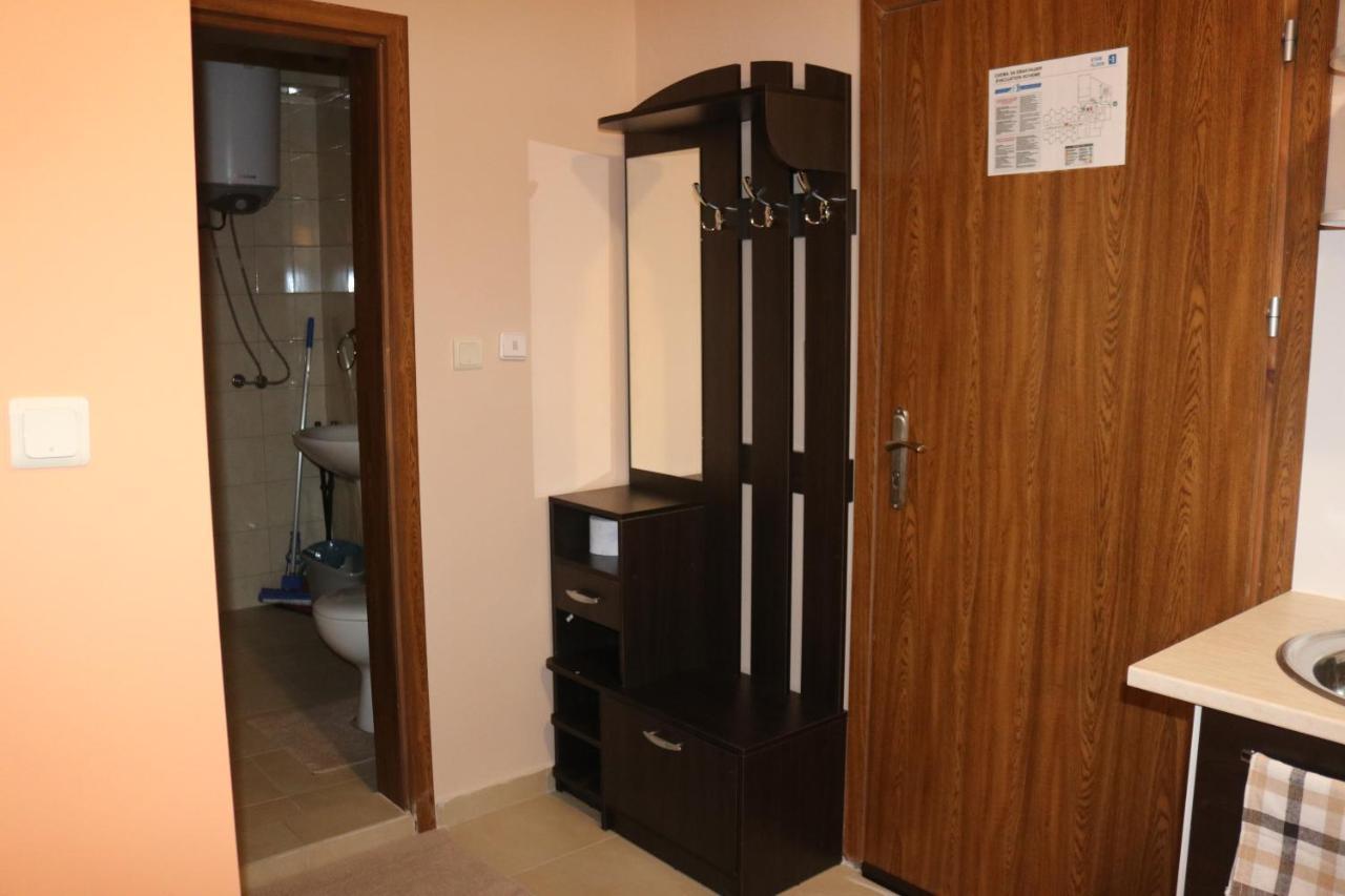 팜포로보 Winter Аpartments Gerovi 아파트 외부 사진