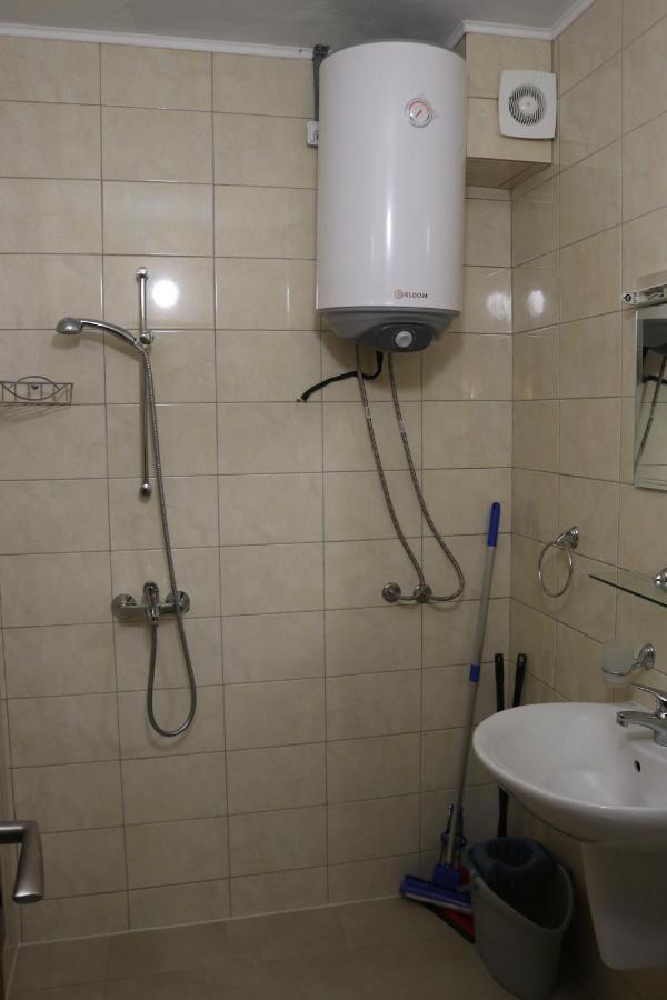 팜포로보 Winter Аpartments Gerovi 아파트 외부 사진